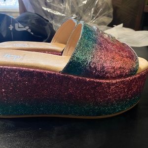 Shane Justin Pink/blue platform sandals
